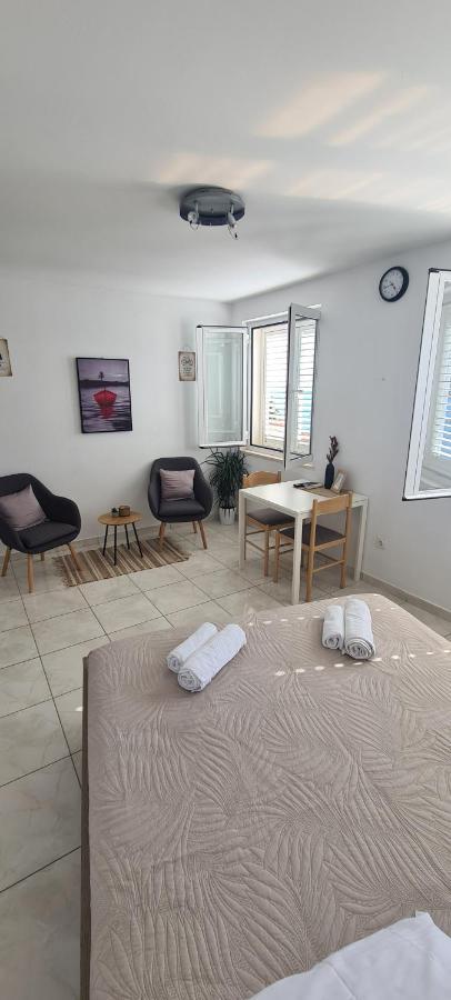 Apartments Matea Studio Apartment Štikovica Eksteriør billede