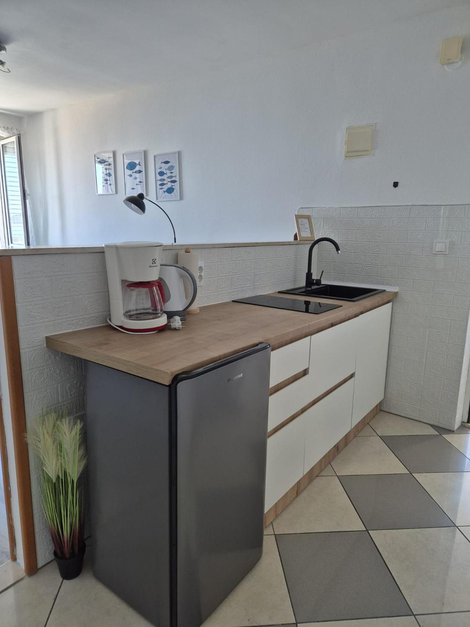 Apartments Matea Studio Apartment Štikovica Eksteriør billede